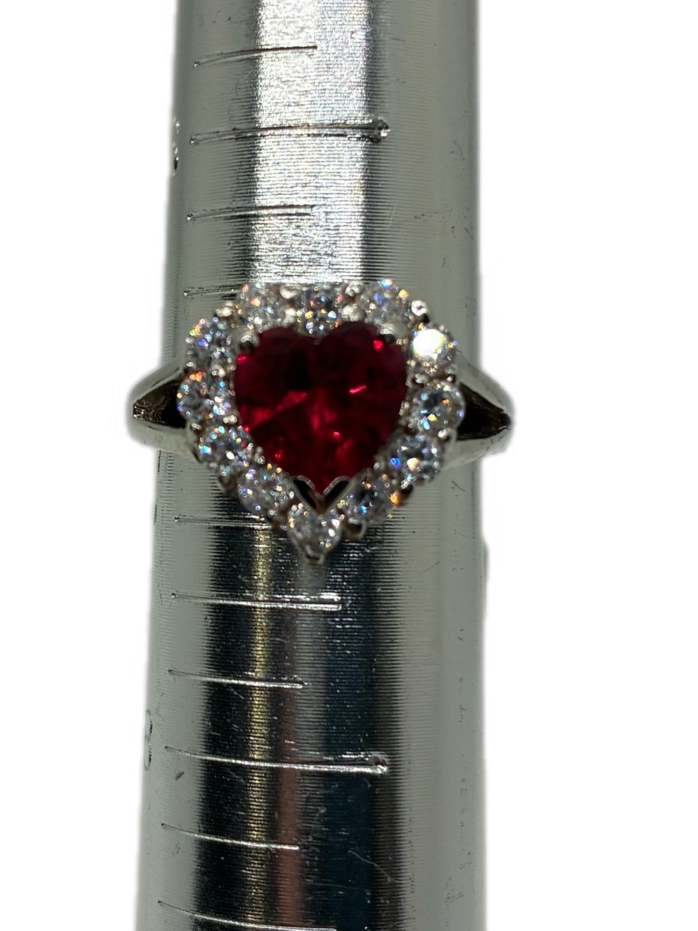STERLING SILVER HEART SHAPED RING SIZE 7 NEW